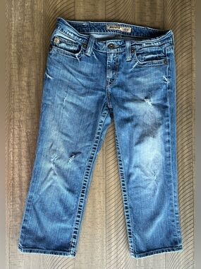 Big Star Y2K Maddie Mid Rise Capri Women's Size 28 Distressed Denim